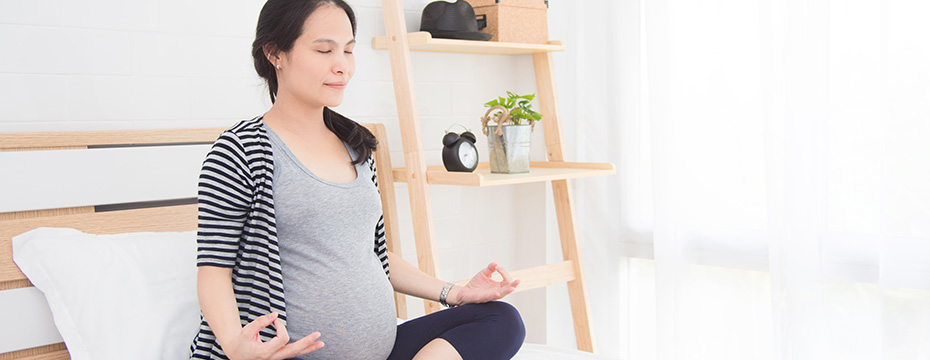Meditasi dapat menjadi cara mengatasi perut begah dan kembung saat hamil