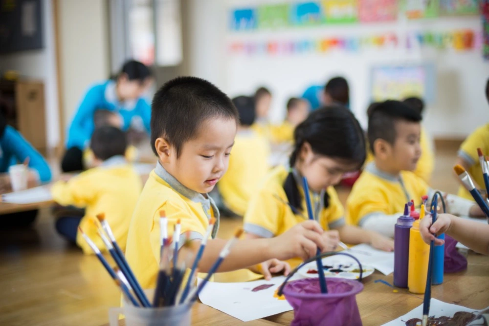 Kegiatan kreatif anak TK tak hanya menyenangkan, tapi juga bermanfaat untuk kecerdasan.