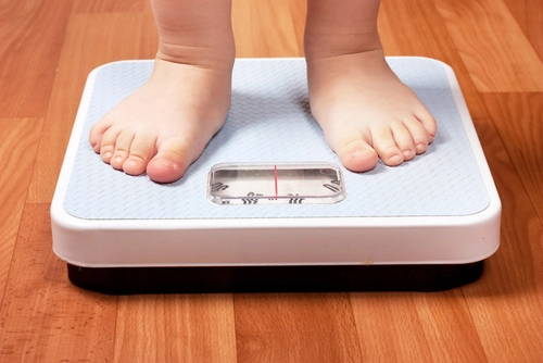 Berat badan ideal anak 1 tahun - Bebeclub