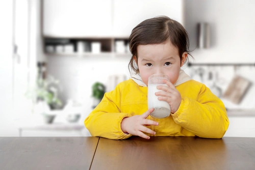 Manfaat minum susu untuk anak - bebeclub. 