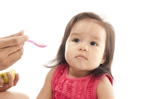 Cara mengatasi bayi susah makan - Bebeclub