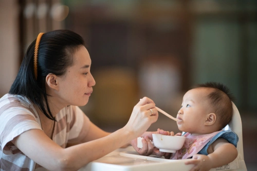 Tips Memperkenalkan Makanan pada Bayi - Bebeclub